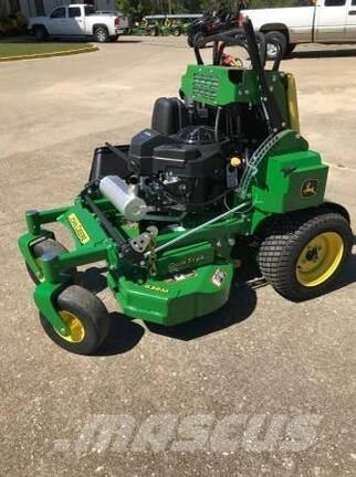 John Deere 636M Corta-Relvas Riders