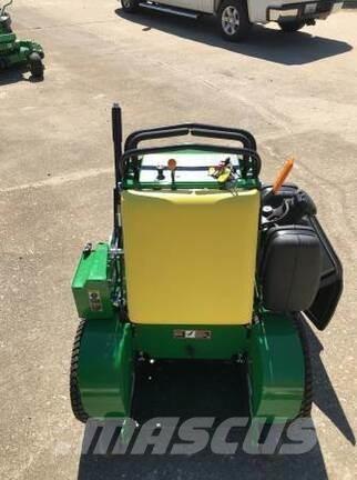 John Deere 636M Corta-Relvas Riders