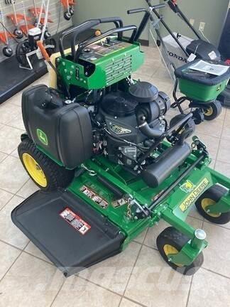 John Deere 636M Corta-Relvas Riders