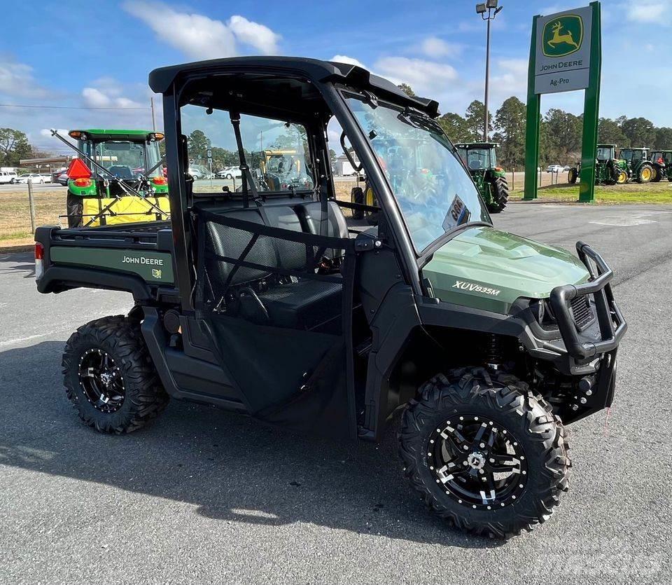 John Deere 835M Máquinas utilitárias