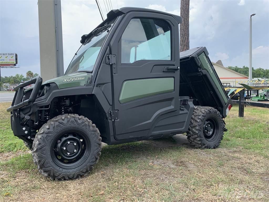 John Deere 835M Máquinas utilitárias