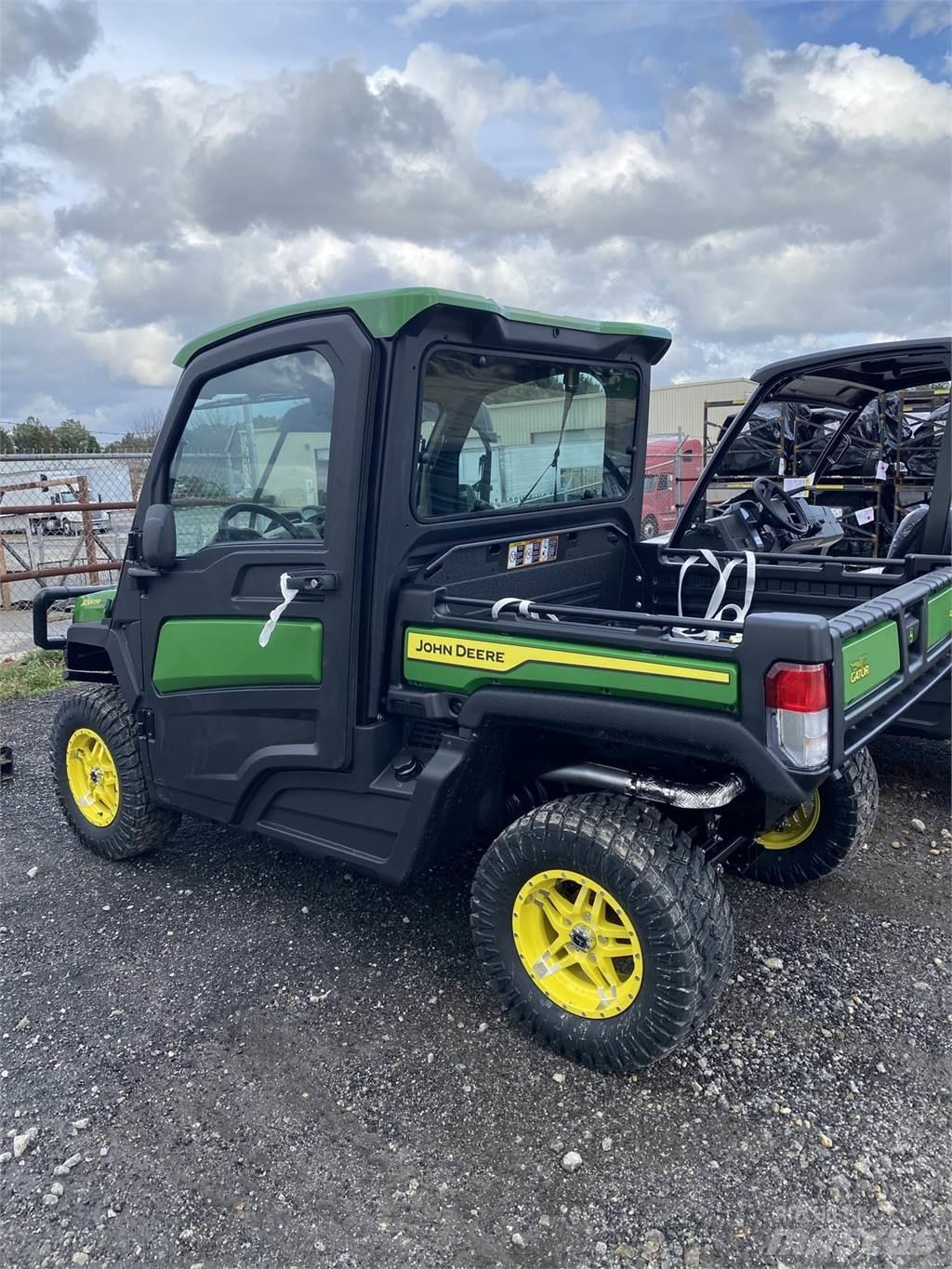 John Deere 835R Máquinas utilitárias