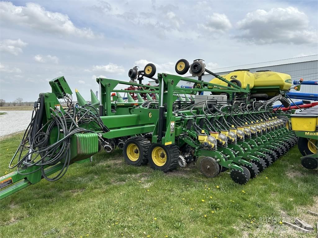 John Deere DB60 Plantadores