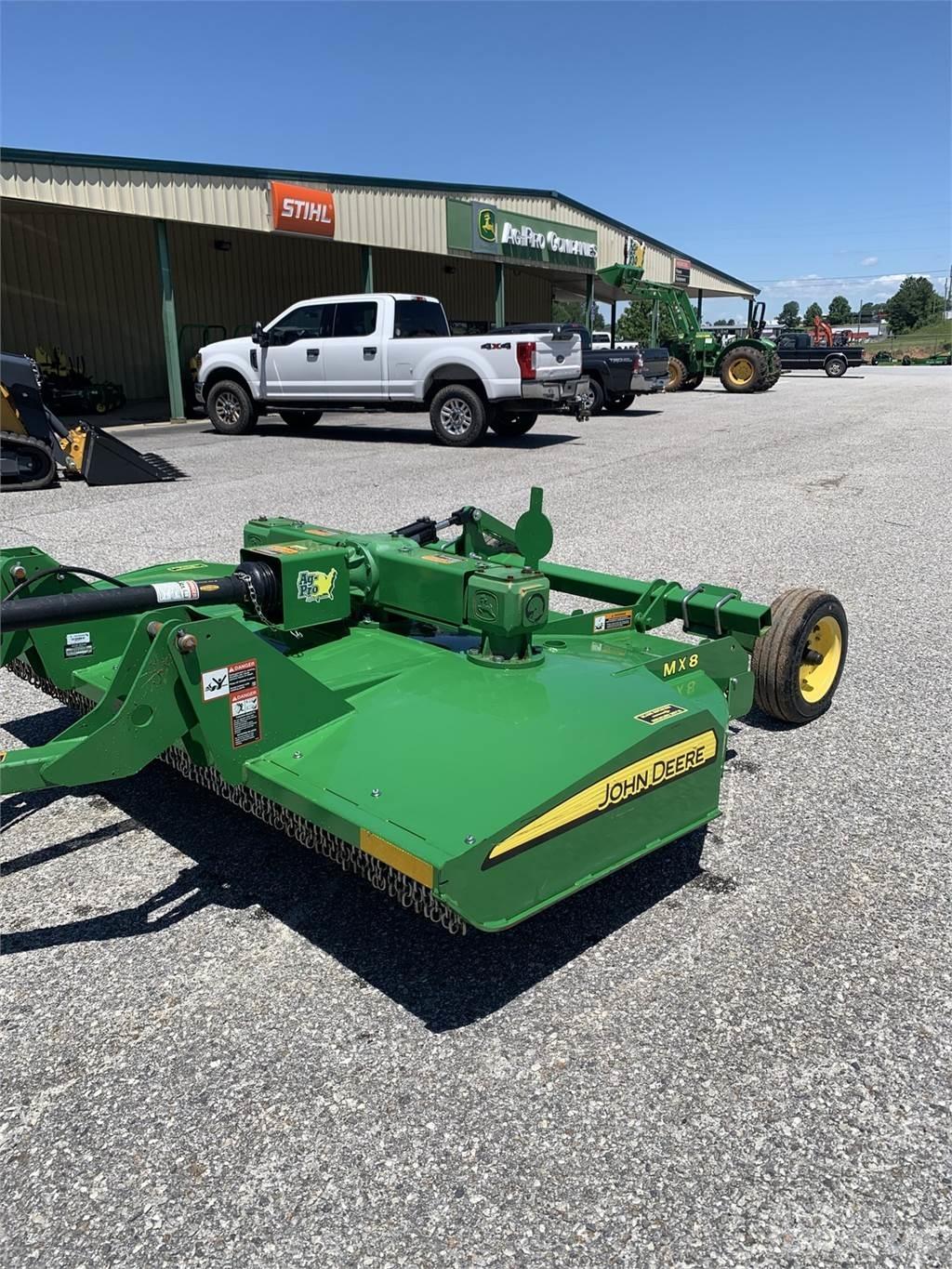 John Deere MX8 Cortadores, moinhos e desenroladores de fardos