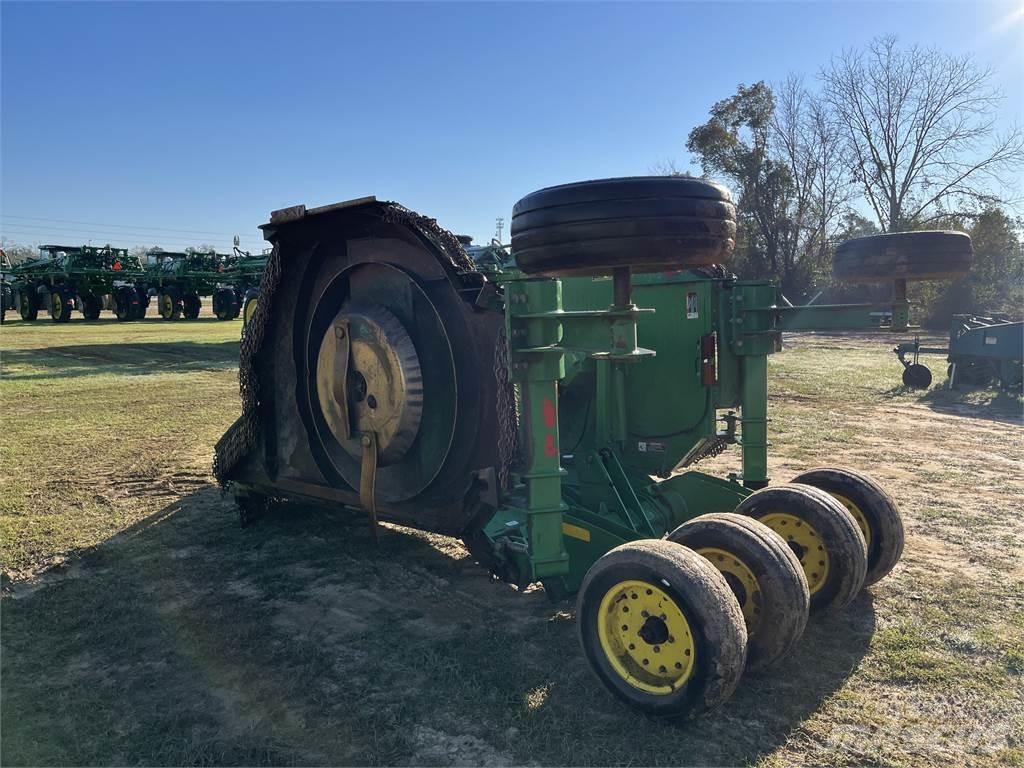 John Deere R15 Cortadores, moinhos e desenroladores de fardos