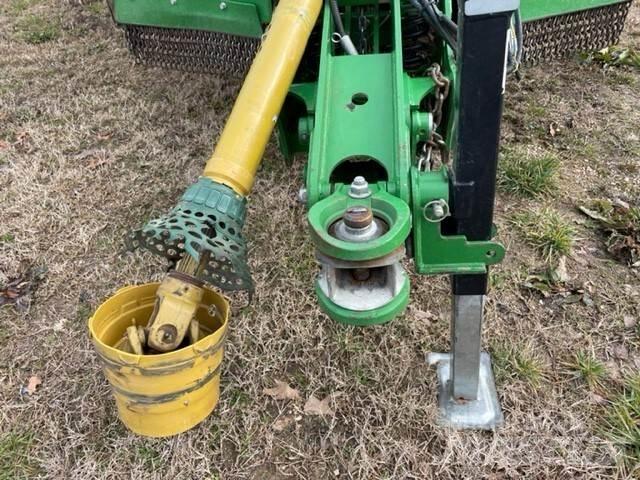 John Deere R20 Cortadores, moinhos e desenroladores de fardos