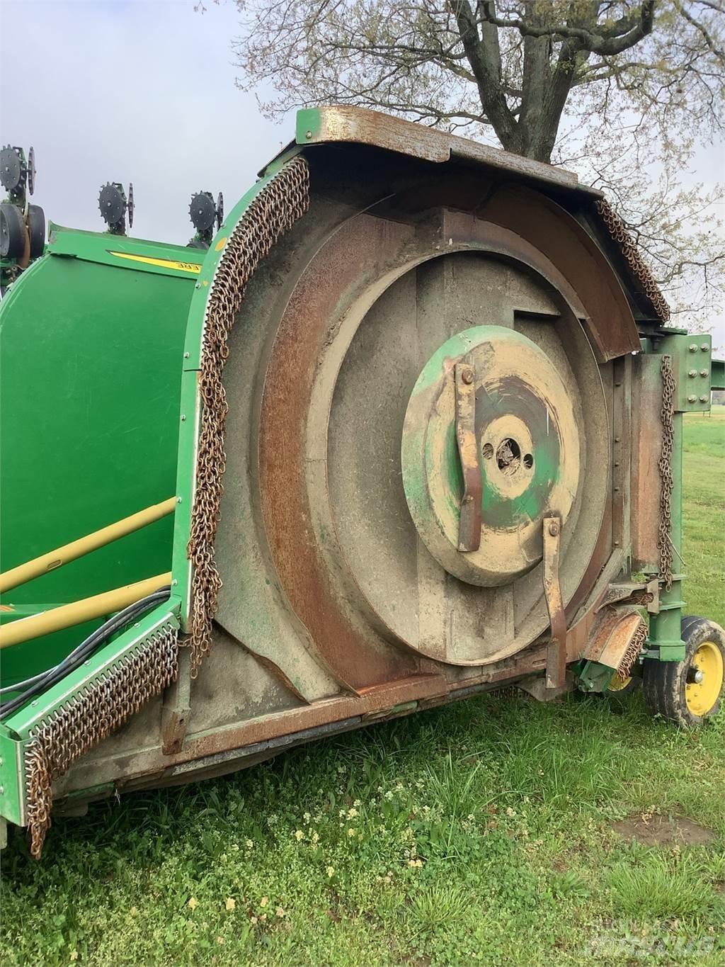 John Deere R20 Cortadores, moinhos e desenroladores de fardos