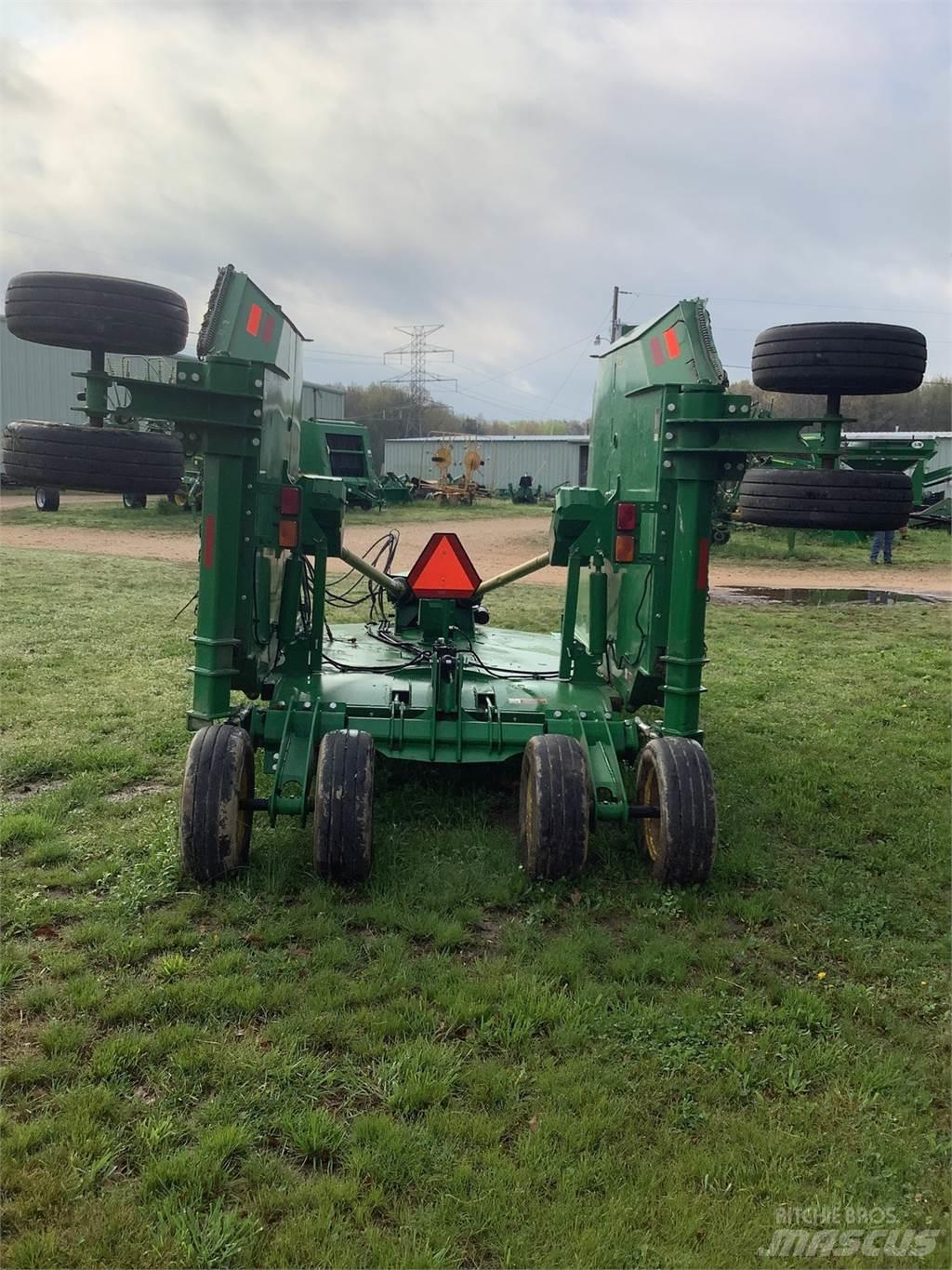 John Deere R20 Cortadores, moinhos e desenroladores de fardos