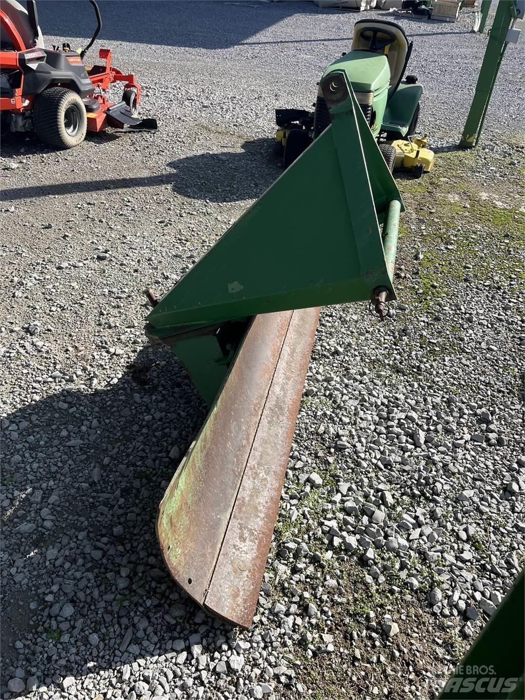 John Deere RB60 Lâminas de neve e arados