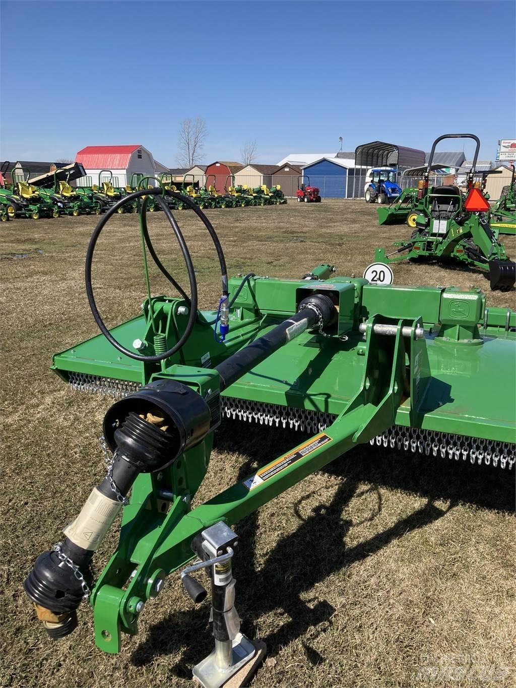 John Deere RC8M Cortadores, moinhos e desenroladores de fardos