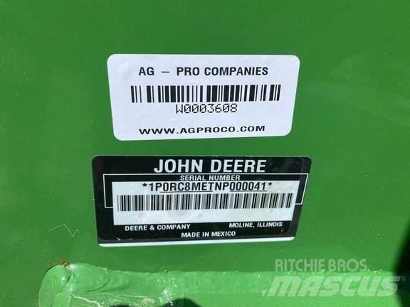 John Deere RC8M Cortadores, moinhos e desenroladores de fardos