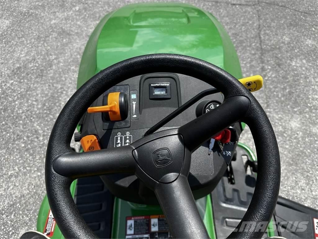 John Deere S120 Corta-Relvas Riders
