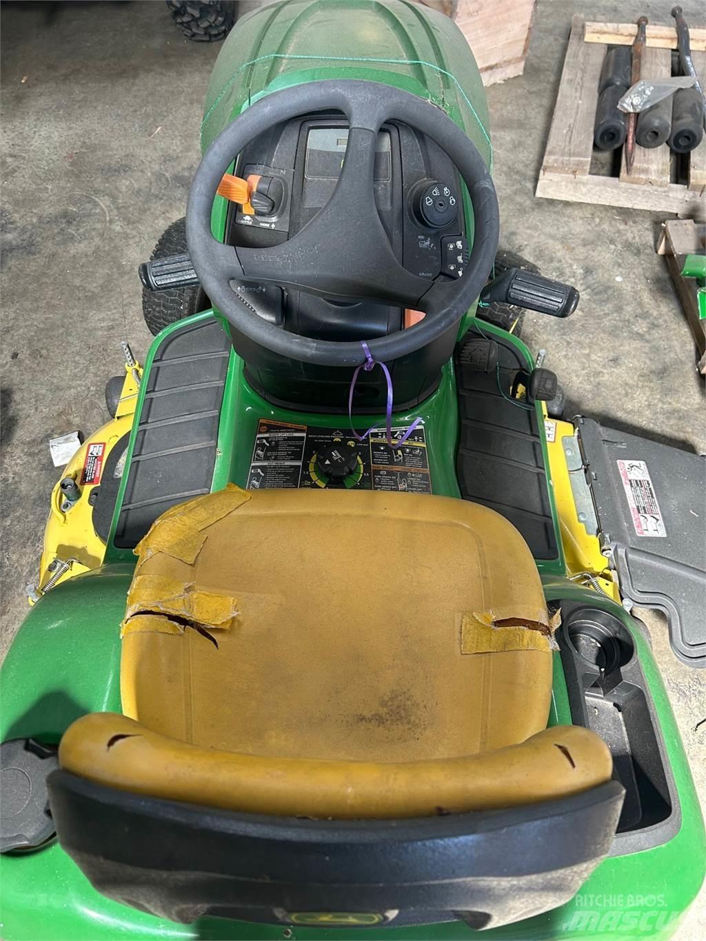 John Deere X300 Corta-Relvas Riders