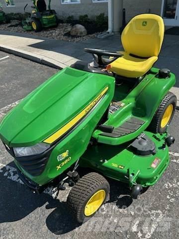 John Deere X380 Corta-Relvas Riders