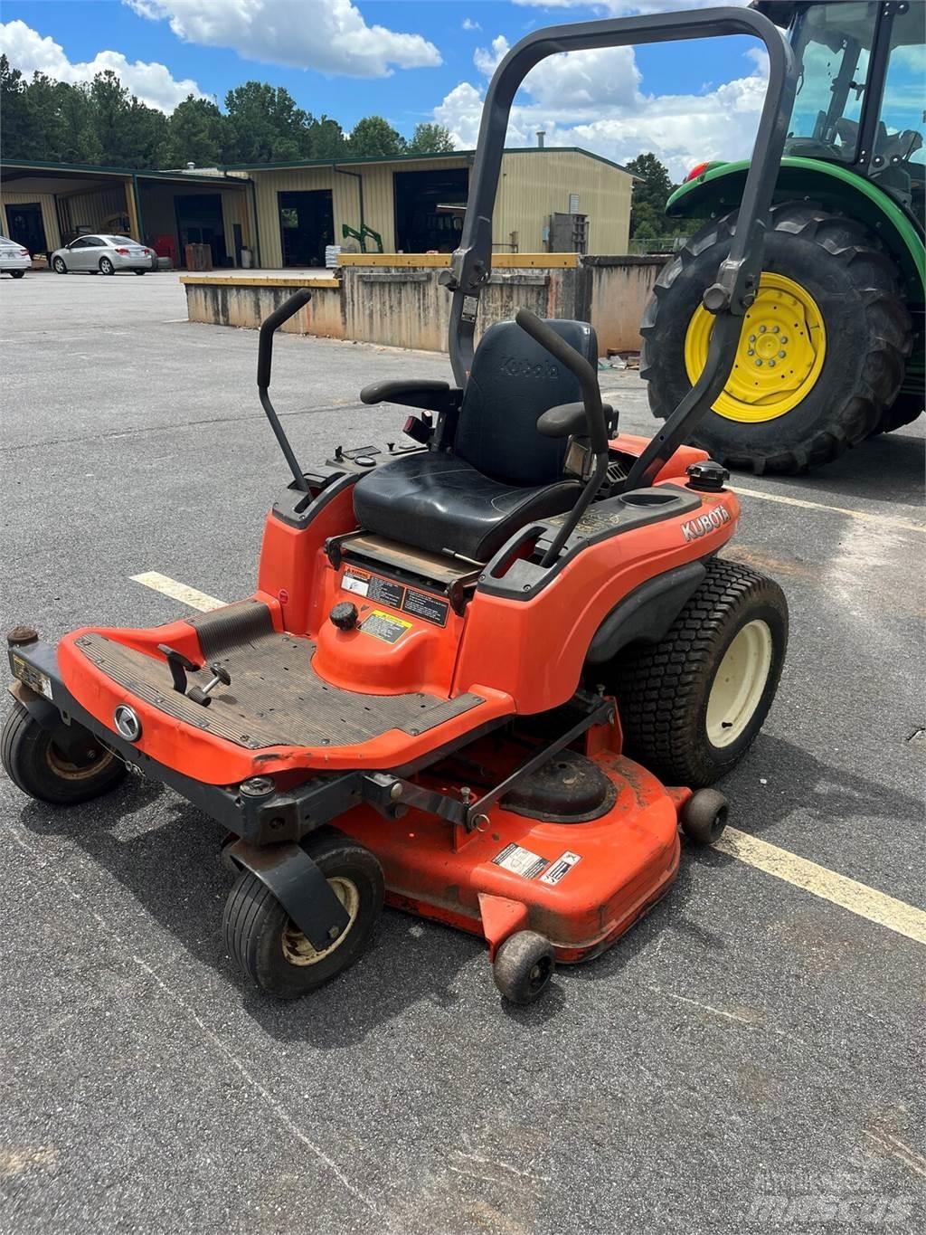 Kubota ZG23 Corta-Relvas Zero turn