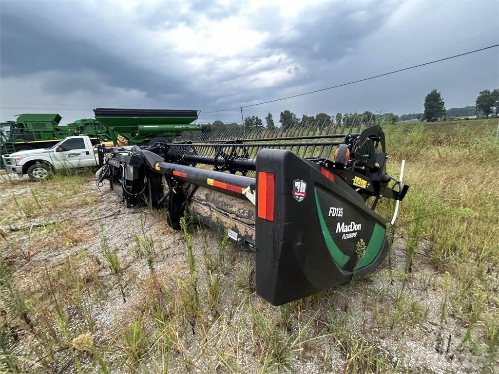 MacDon FD135 Acessórios de ceifeiras debulhadoras