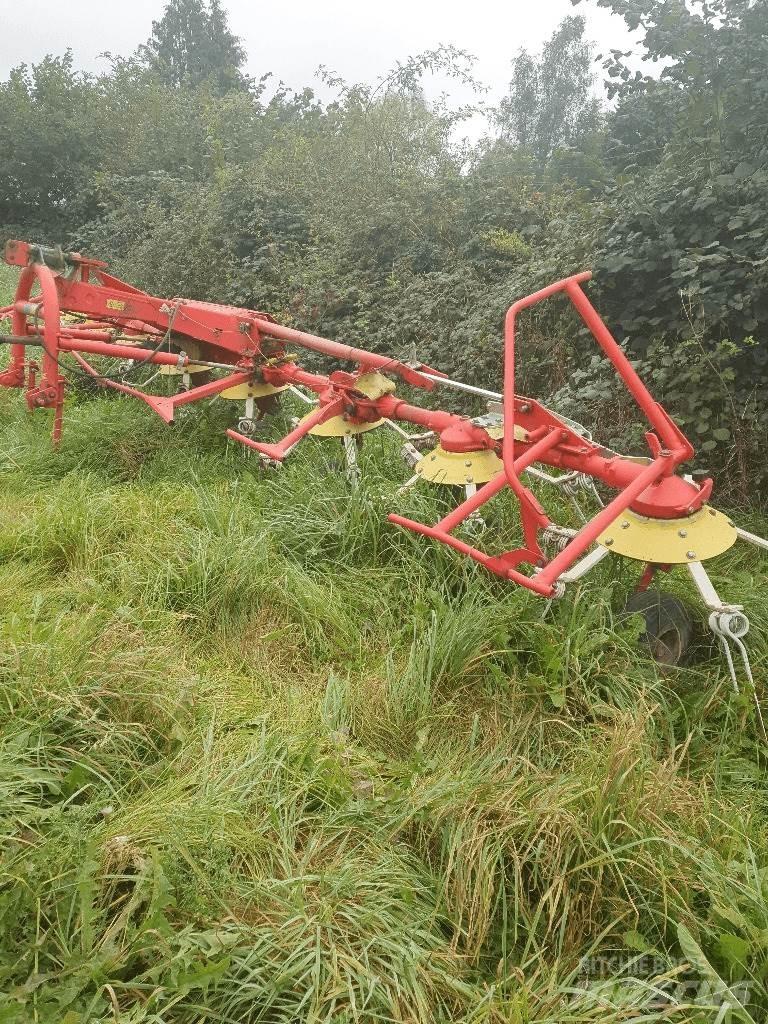 Pöttinger 810N Ancinho virador