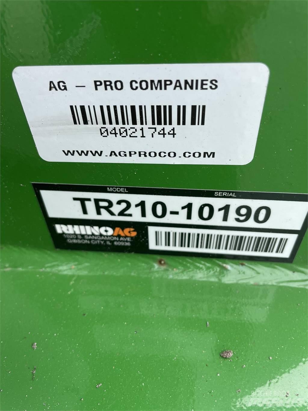 Rhino TR210 Cortadores, moinhos e desenroladores de fardos