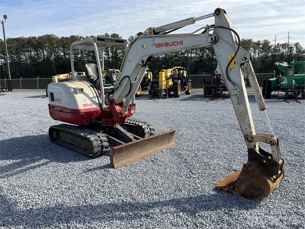 Takeuchi TB240 Escavadeiras de esteiras