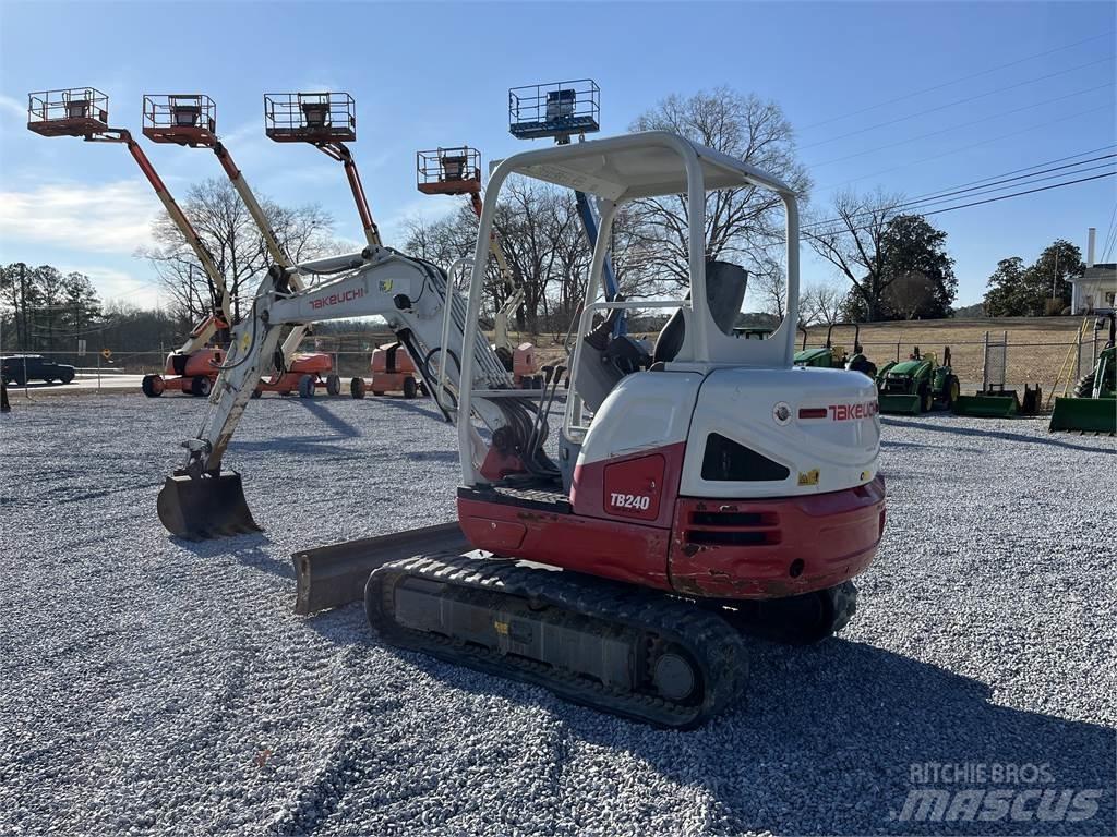Takeuchi TB240 Miniescavadeiras