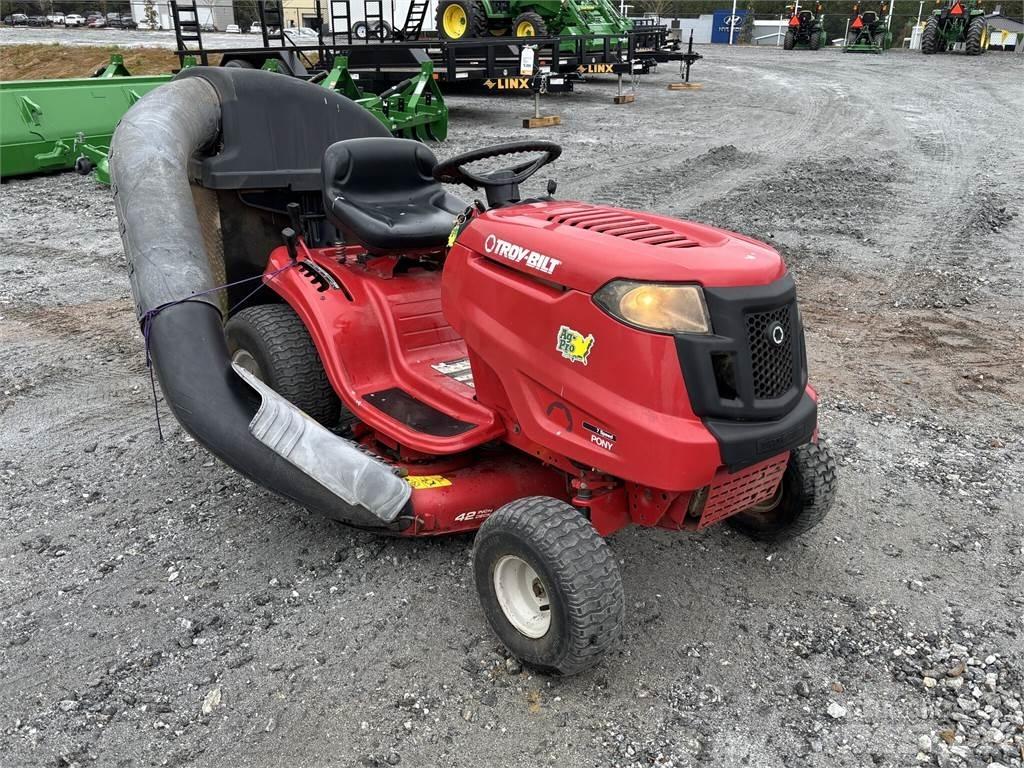Troy-Bilt Pony Corta-Relvas Riders