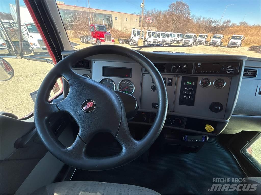 Kenworth T370 Caminhões de caixa fechada
