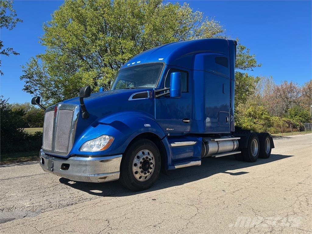 Kenworth T680 Outros Camiões