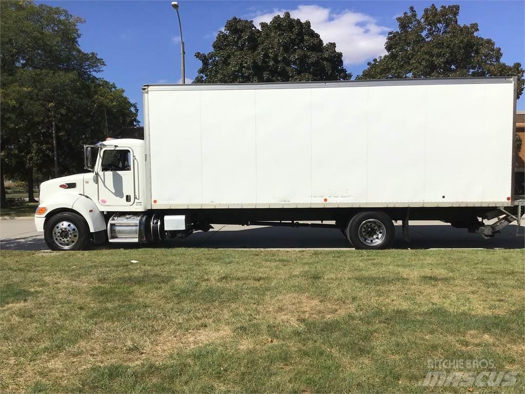 Peterbilt 337 Caminhões de caixa fechada