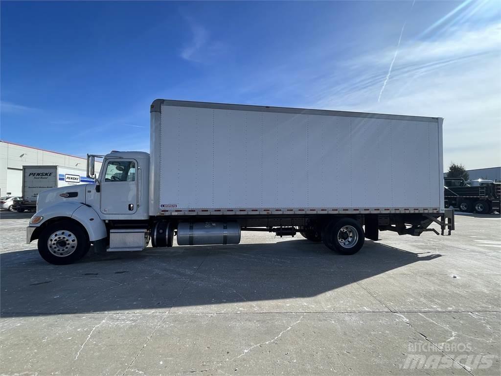 Peterbilt 337 Caminhões de caixa fechada