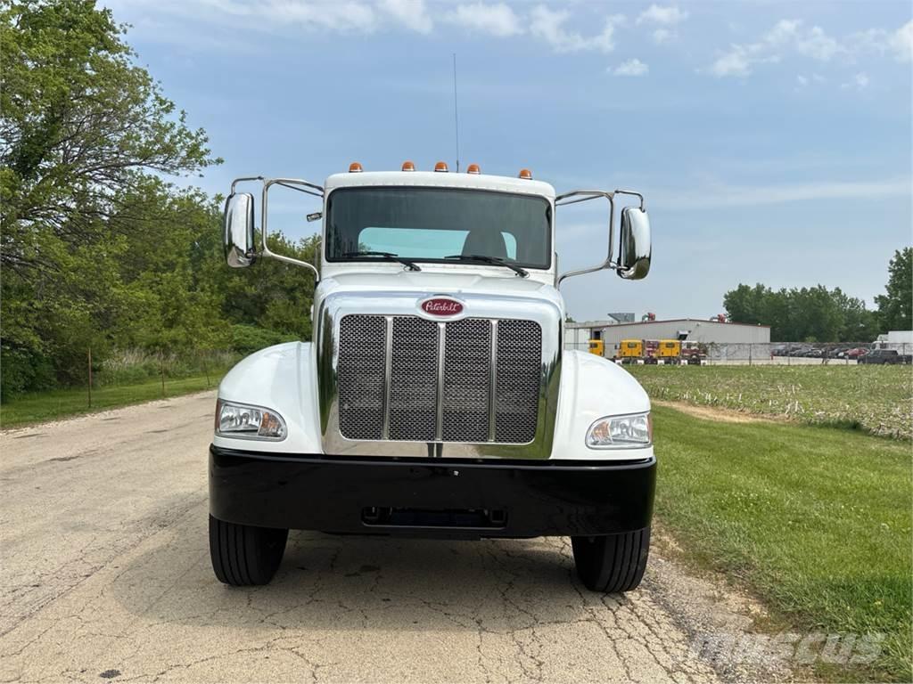 Peterbilt 337 Camiões de chassis e cabine