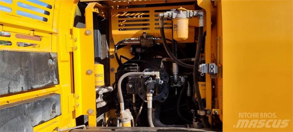 JCB JS220LC Plus + Escavadeiras de esteiras