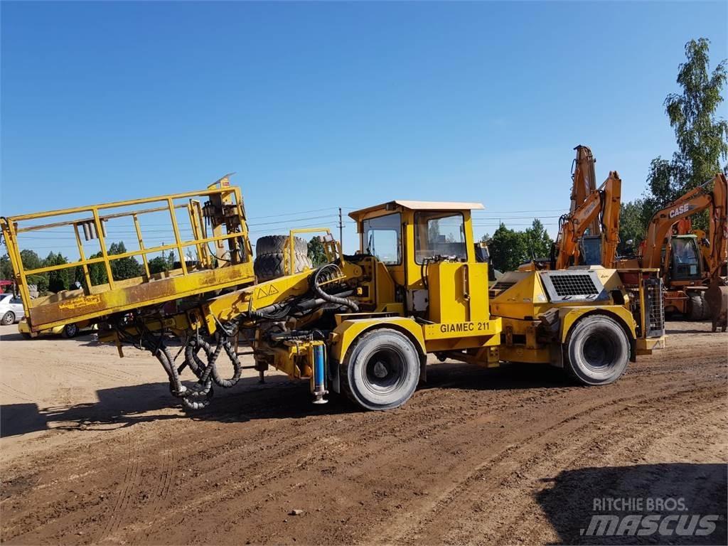 Kita UV211 SP25BG06 Carregadeiras de rodas