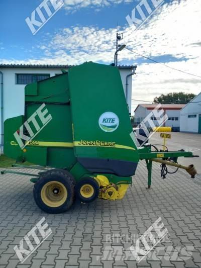John Deere 592 Enfardadeira de rolos