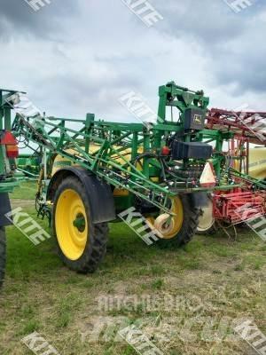 John Deere 732 Pulverizadores rebocados