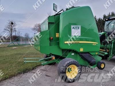 John Deere 854 Enfardadeira de rolos