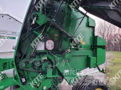 John Deere 854 Enfardadeira de rolos