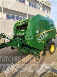 John Deere V451 R Enfardadeira de rolos