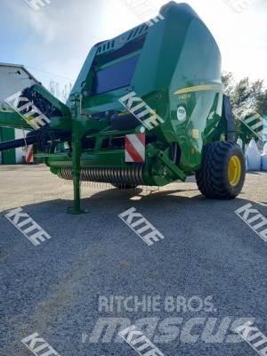 John Deere V451M Enfardadeira de rolos