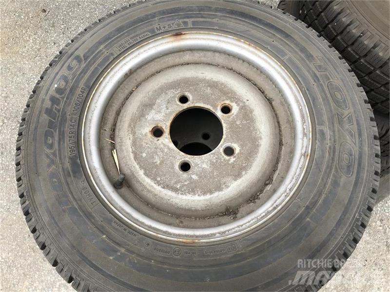 Toyo H09 Pneus