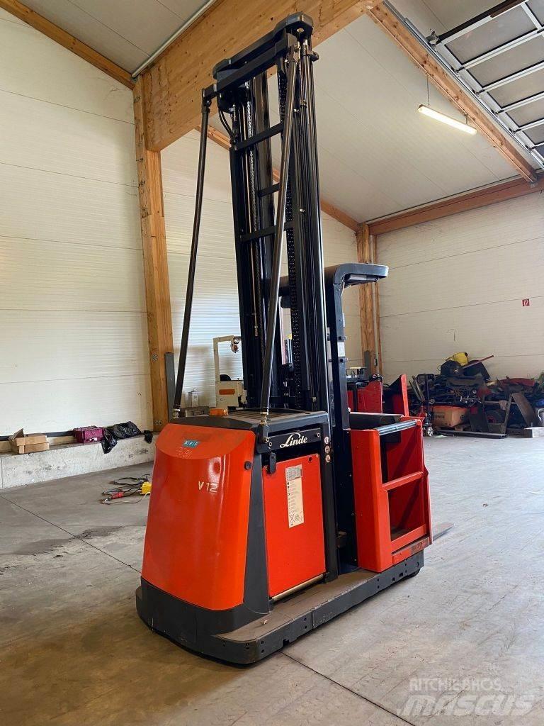 Linde V 12-02 Preparadoras de encomendas de alta elevação