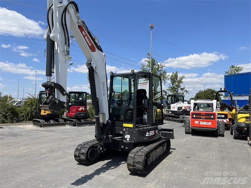 Bobcat E 55 z Miniescavadeiras