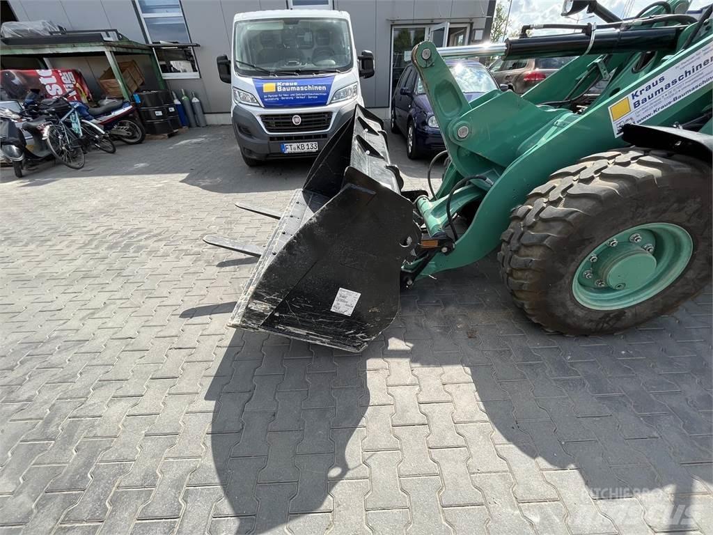 CAT 906 M Carregadeiras de rodas