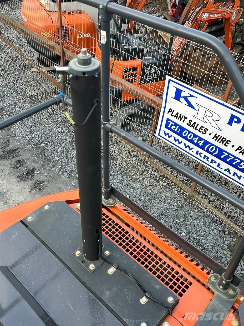 Hitachi ZX130LCN-6 Escavadeiras de esteiras