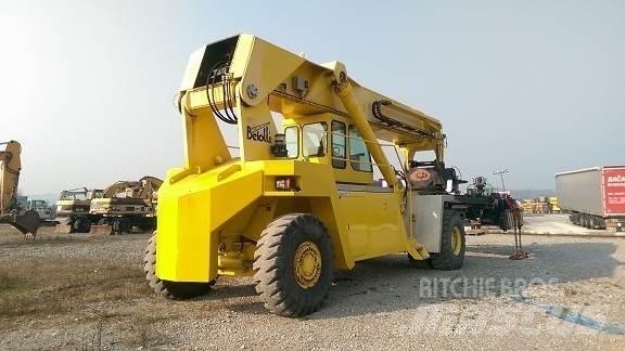 Belotti TRITON FB45/23 Manipulador telescópico