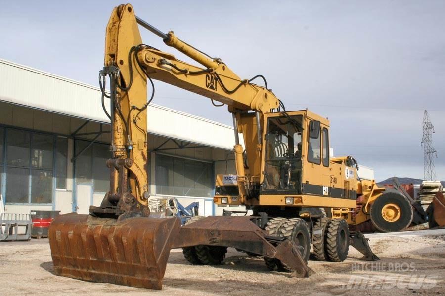 CAT 214B Escavadoras de rodas