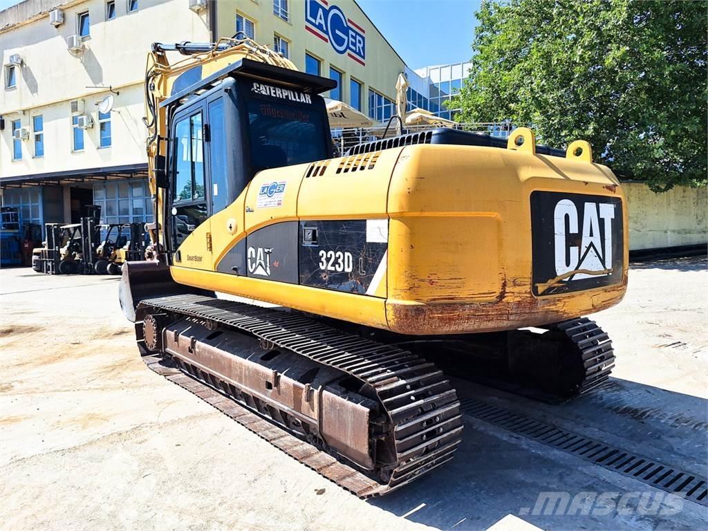 CAT 323D Escavadeiras de esteiras