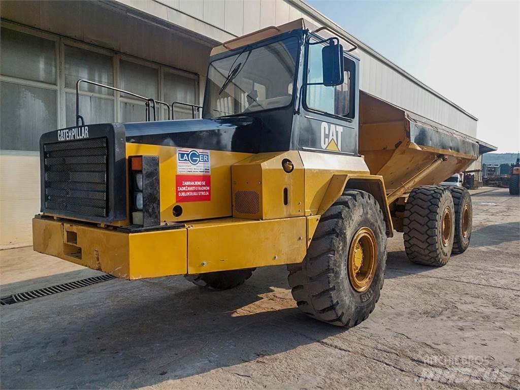 CAT D250E Caminhões articulados