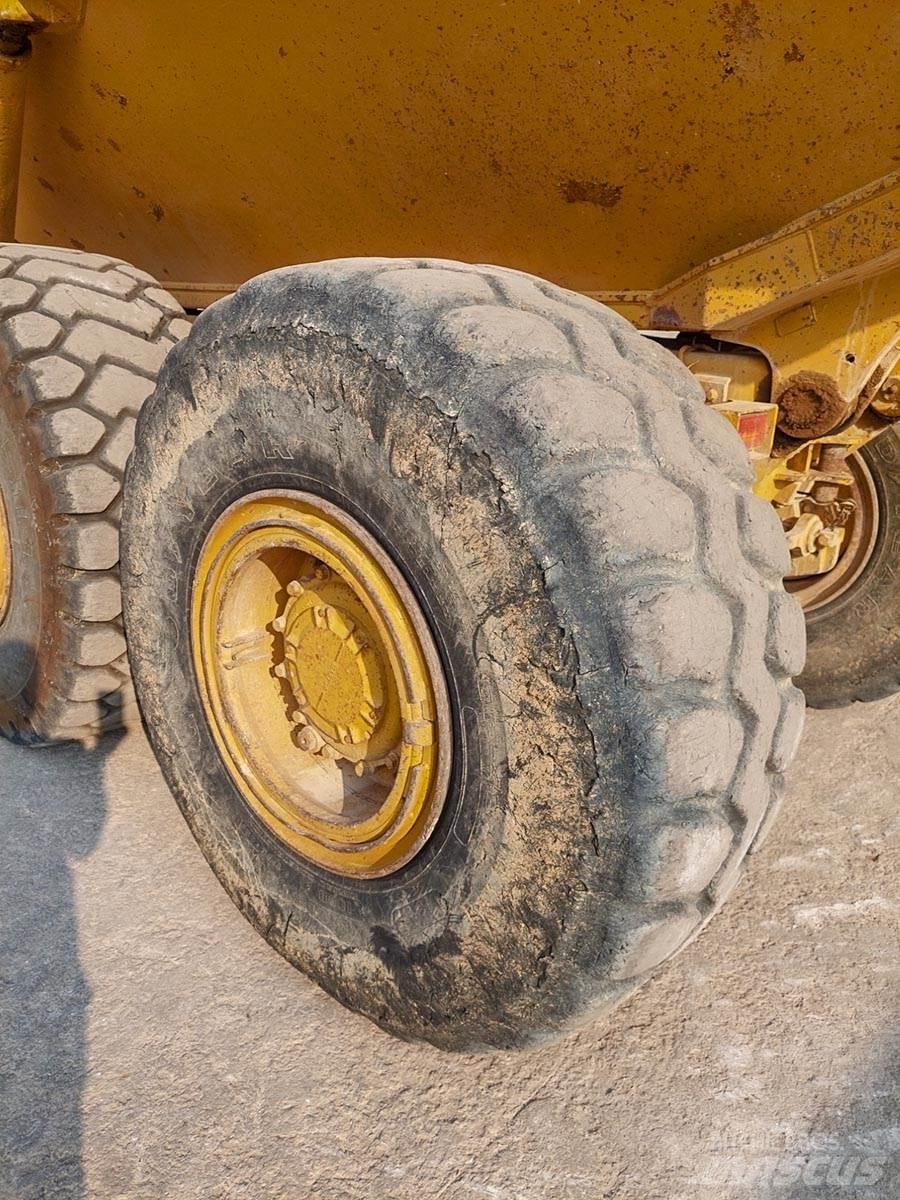 CAT D250E Caminhões articulados