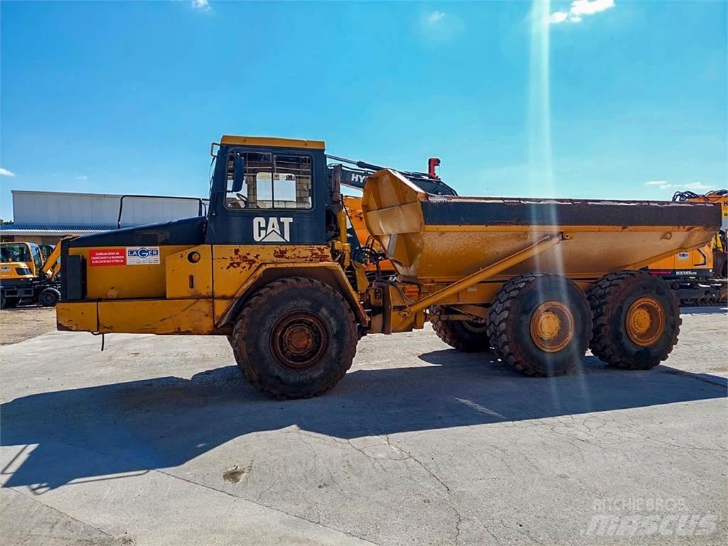 CAT D250E Caminhões articulados