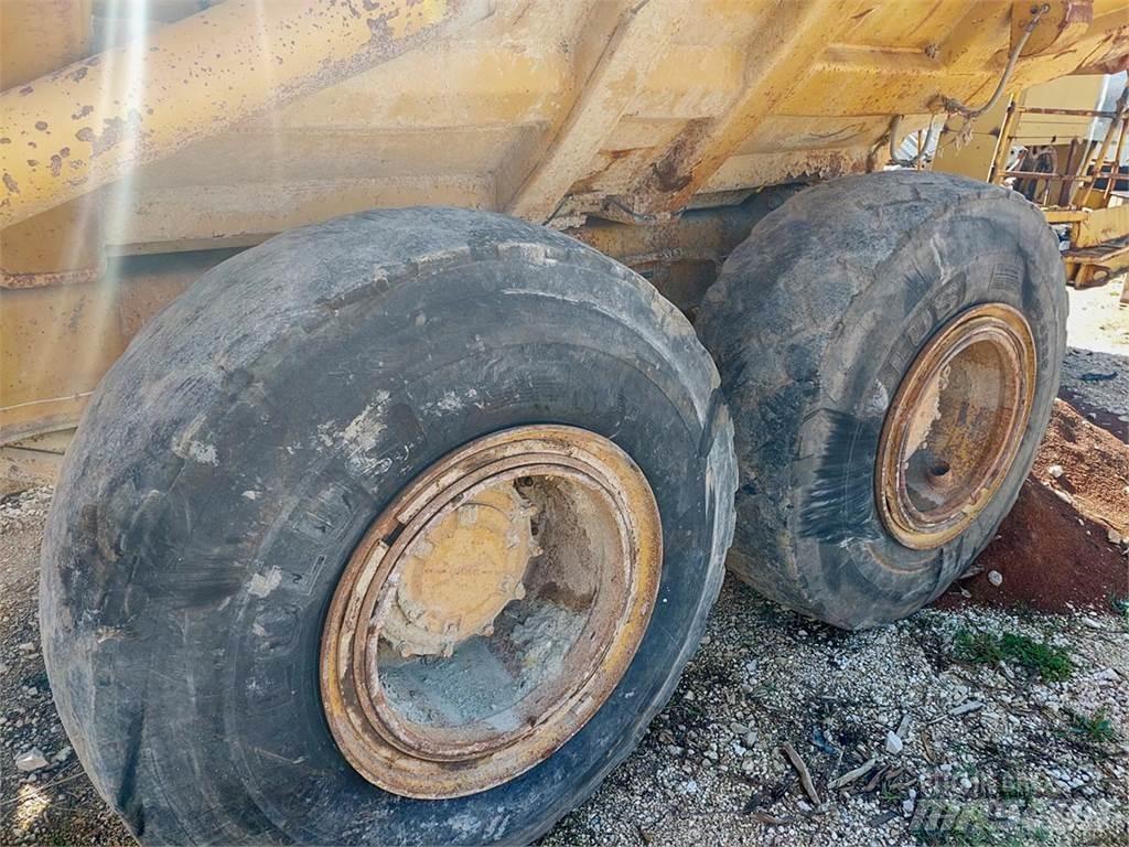 CAT D300B Caminhões articulados